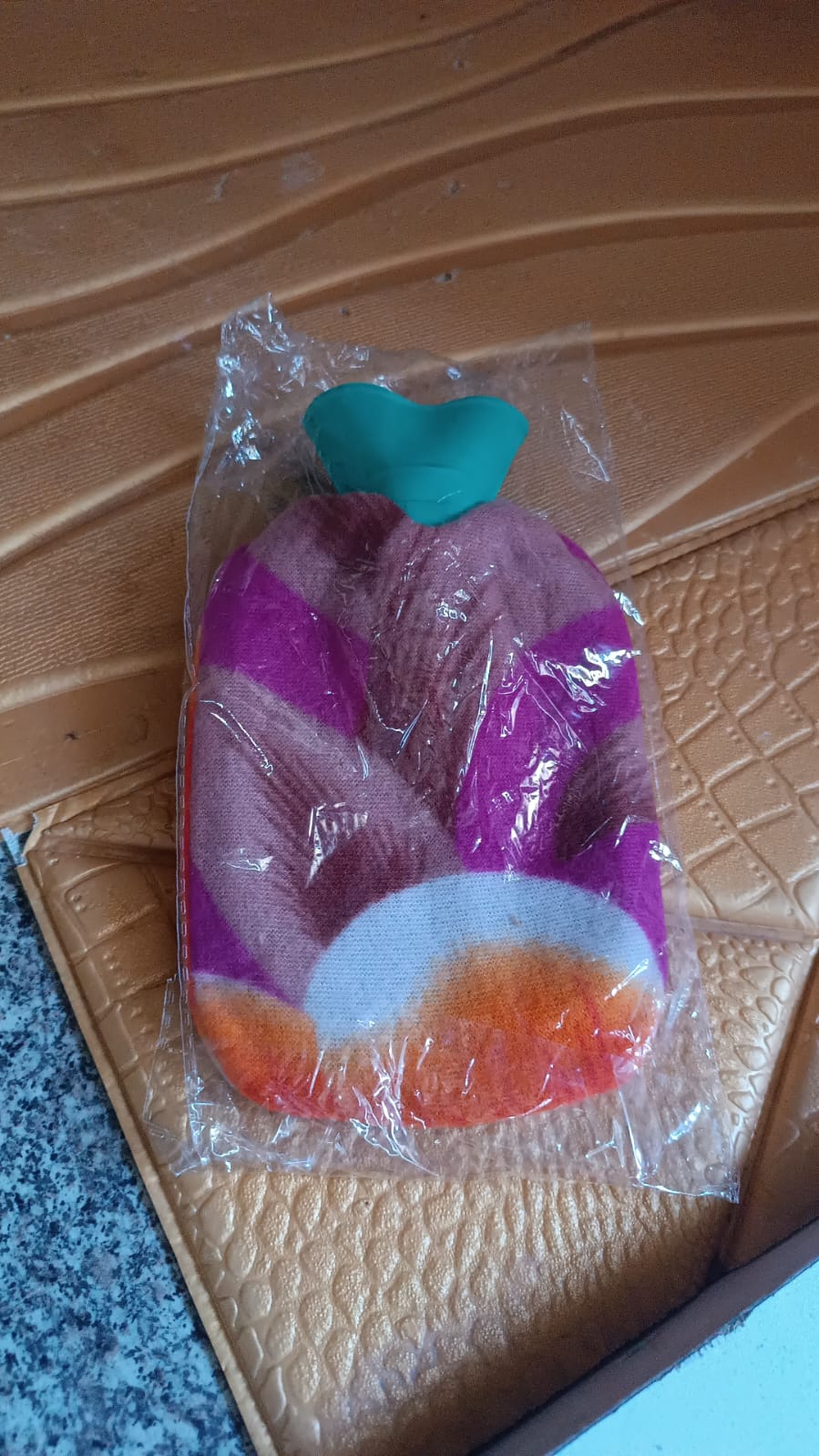 Hot Water Bottle Bag With Cover (1 Pc / Mix Design & Color / 250 ML Approx) Hot Water Bottle Bag With Cover (1 Pc / Mix Design & Color / 250 ML Approx)